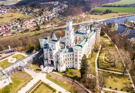 Mavic Castle: A Contact with Its Resilient Survival Through the Ages